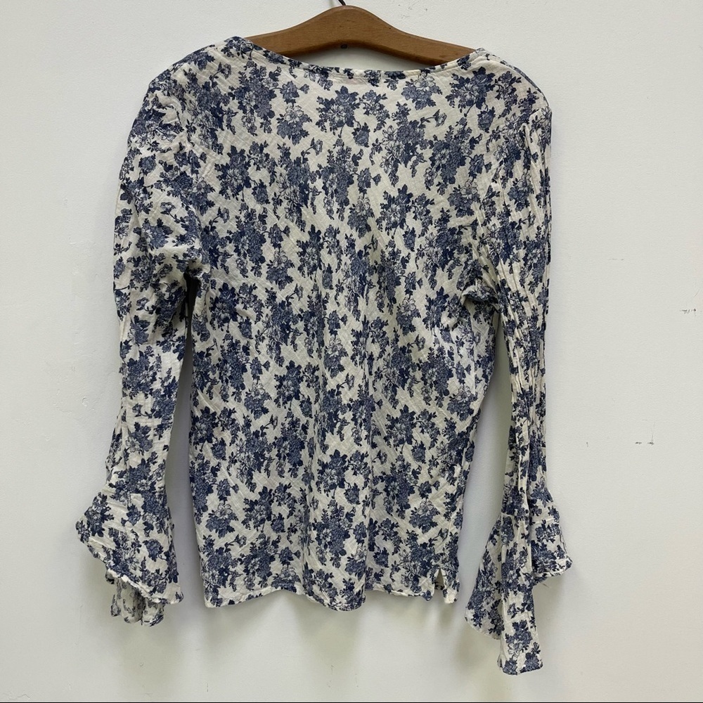 Younique Floral Blouse - Picture 6 of 6